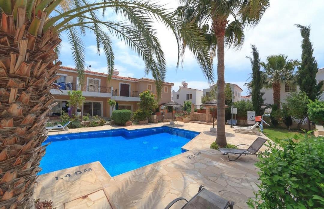 Eden Gardens Villa Paphos Ngoại thất bức ảnh