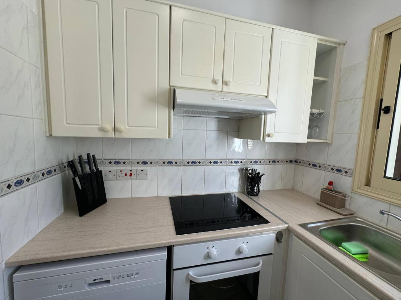 Eden Gardens Villa Paphos Ngoại thất bức ảnh